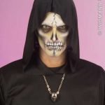 Skull Necklace - spooky halloween outfit